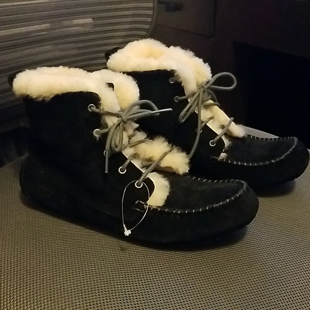 NEW UGG brand ladies black boots sz 7 - HARD TO FIND!